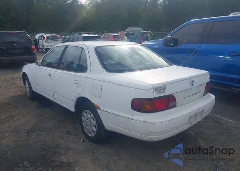 1995 Toyota Camry Le z USA, uszkodzony, nr VIN 4T1SK12E3SU569269